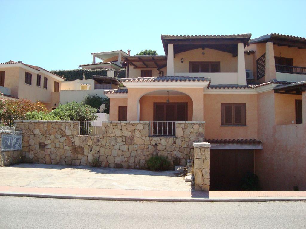 Case Vacanza Rosa Loiri Porto San Paolo Exterior foto