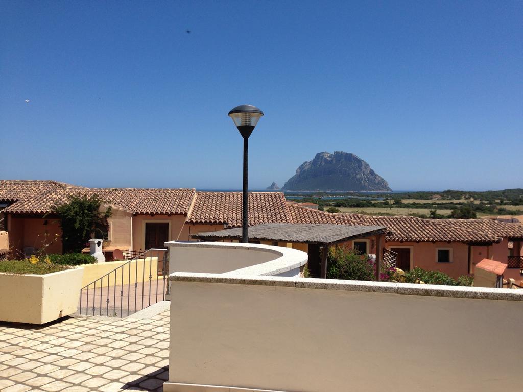 Case Vacanza Rosa Loiri Porto San Paolo Exterior foto