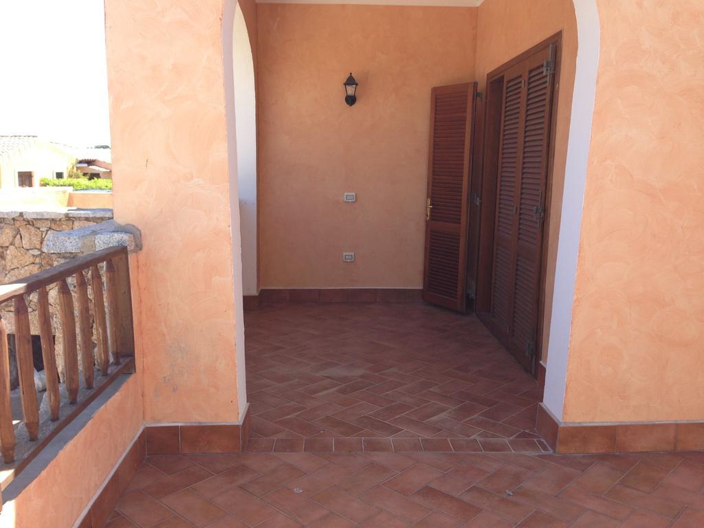 Case Vacanza Rosa Loiri Porto San Paolo Exterior foto