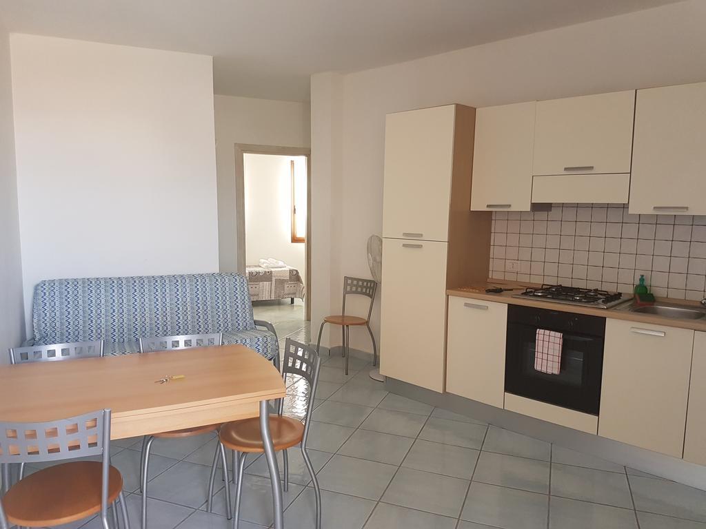 Case Vacanza Rosa Loiri Porto San Paolo Exterior foto