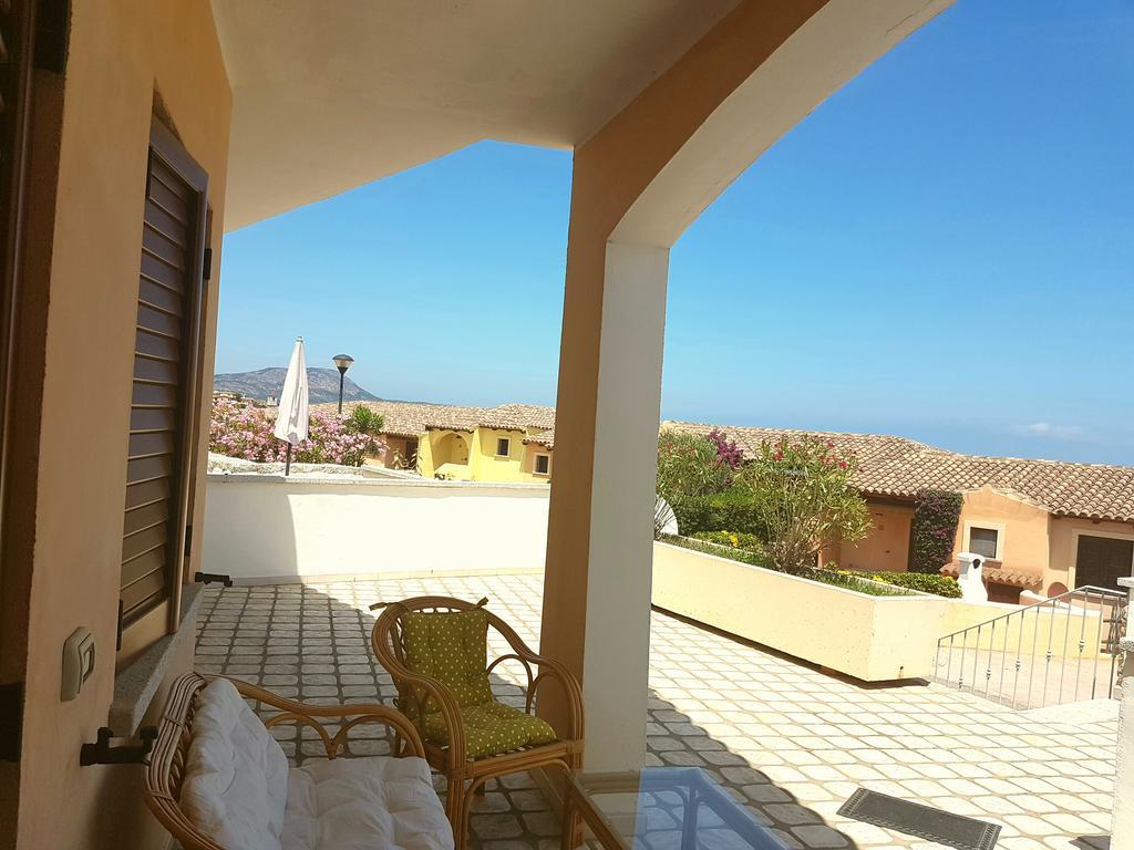 Case Vacanza Rosa Loiri Porto San Paolo Exterior foto